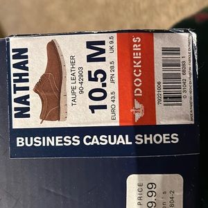 DOCKERS BUSINESS CASUAL SHOES // SIZE 10.5 // NEW